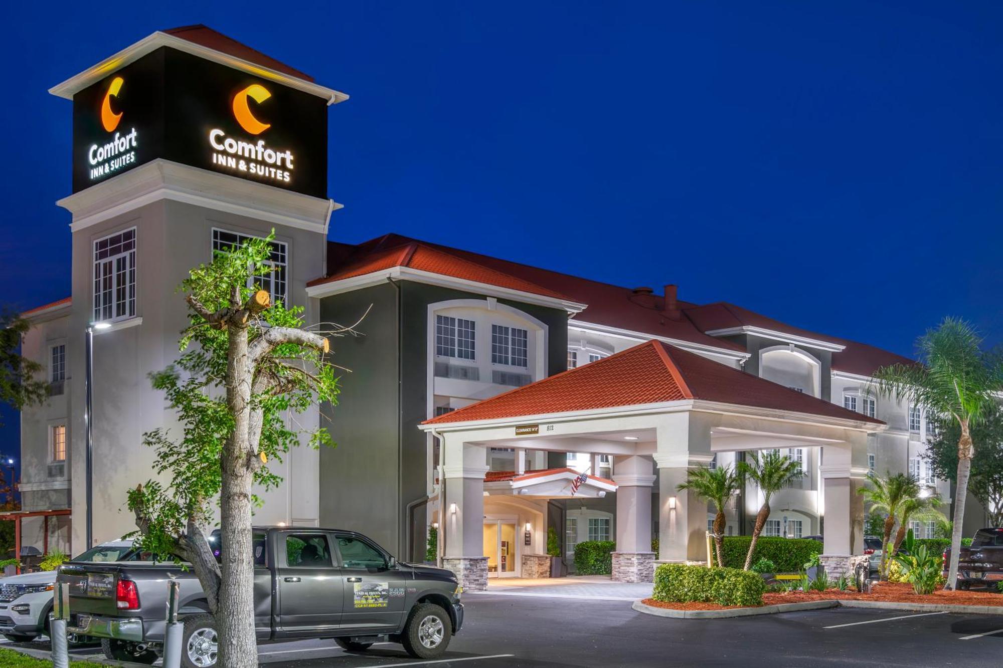 Comfort Inn & Suites Port Charlotte-Punta Gorda Exterior foto