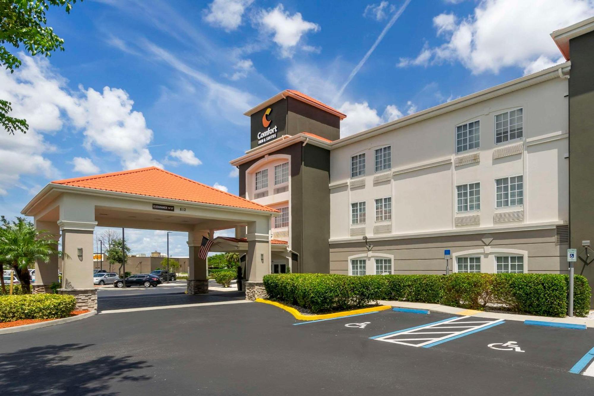 Comfort Inn & Suites Port Charlotte-Punta Gorda Exterior foto